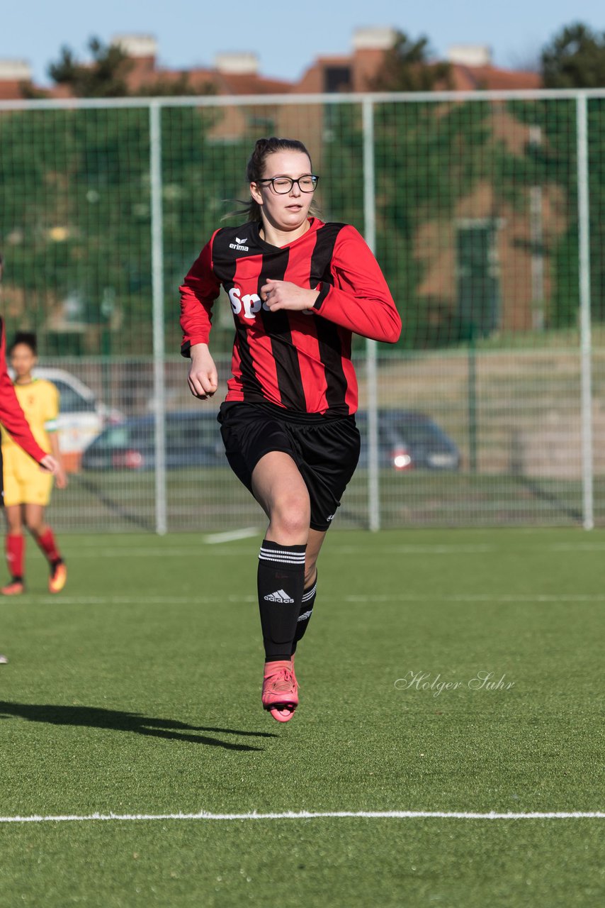 Bild 350 - B-Juniorinnen SG Weststeinburg/Bei - SV Fisia 03 : Ergebnis: 1:2